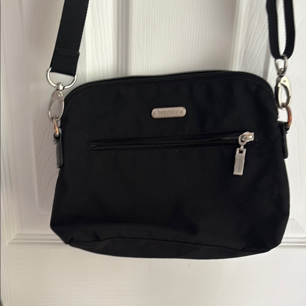 Black Baggallini Crossbody Bag